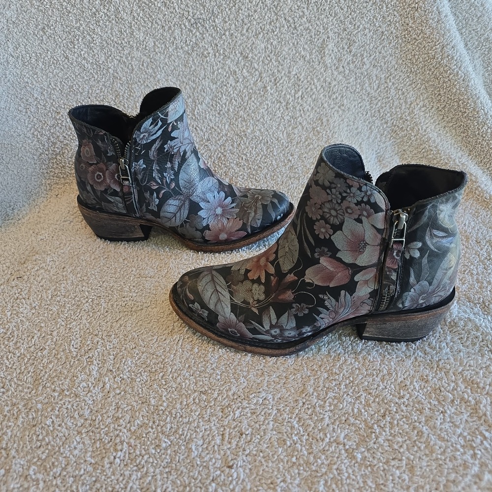 Lane Moonflower Black Floral Booties Women's Size 6‎ Festival Concert Rodeo